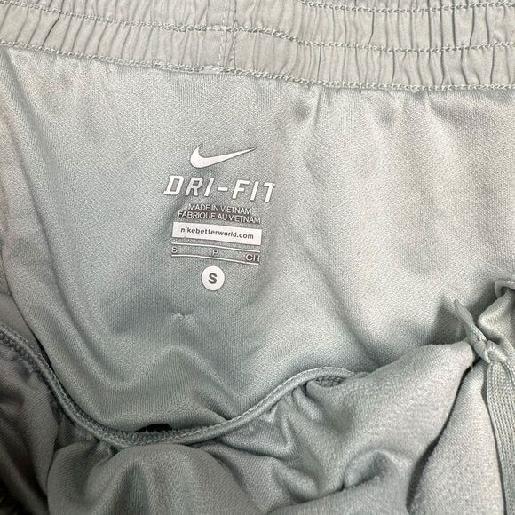 NIKE Women’s Gray Pink Dri-FIT Mesh Running Shorts Size Small - Picture 3 of 6
